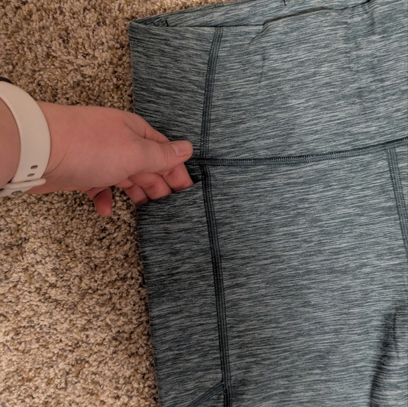 NWT Victoria's Secret green core essential pocket leggings - Picture 3 of 5